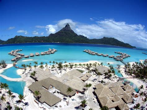 Polynesian Paradises: Tahiti, Bora Bora, and Moorea